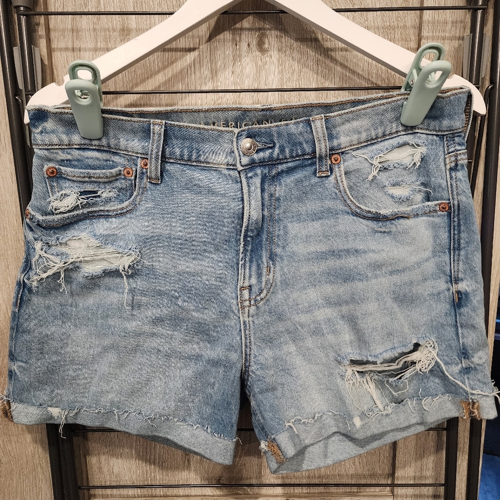 AE American Eagle Low Rise Ex Boyfriend Denim Light Jean Shorts Stretch NWOT 4 - Picture 11 of 15